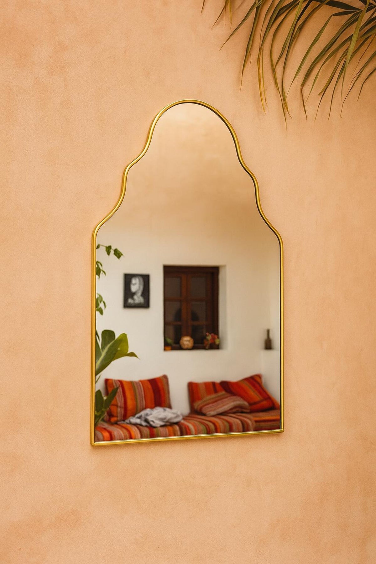 Moroccan Brass Irregular Wall Mirror – Scalloped Top