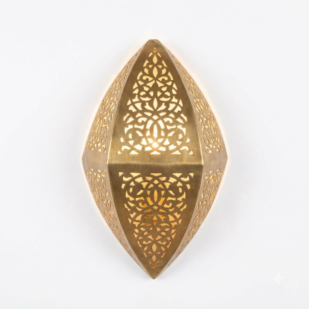 Faceted Teardrop Moroccan wall sconce in a gold tone